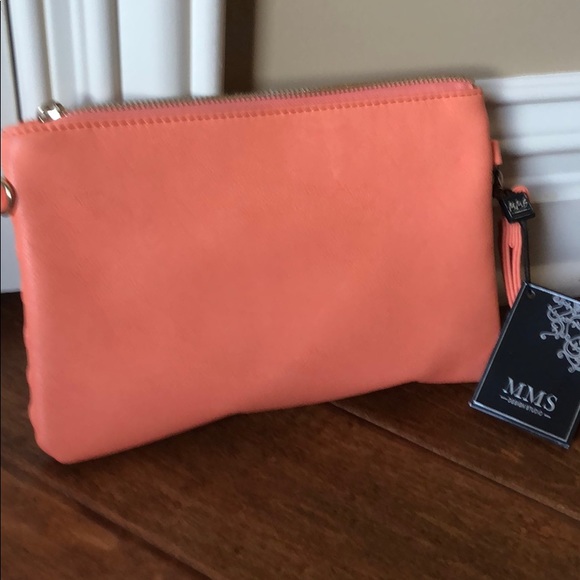 Small coral wristlet NWT - Picture 2 of 4
